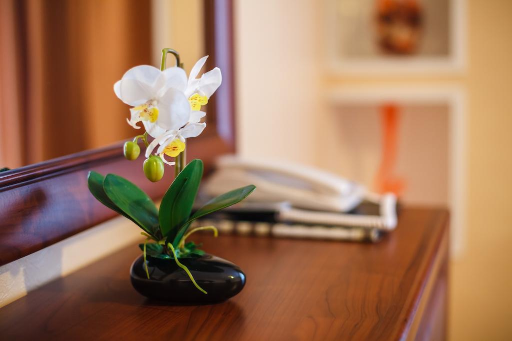 City Hotel Gomel Esterno foto