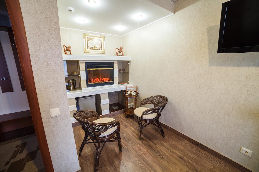 City Hotel Gomel Esterno foto