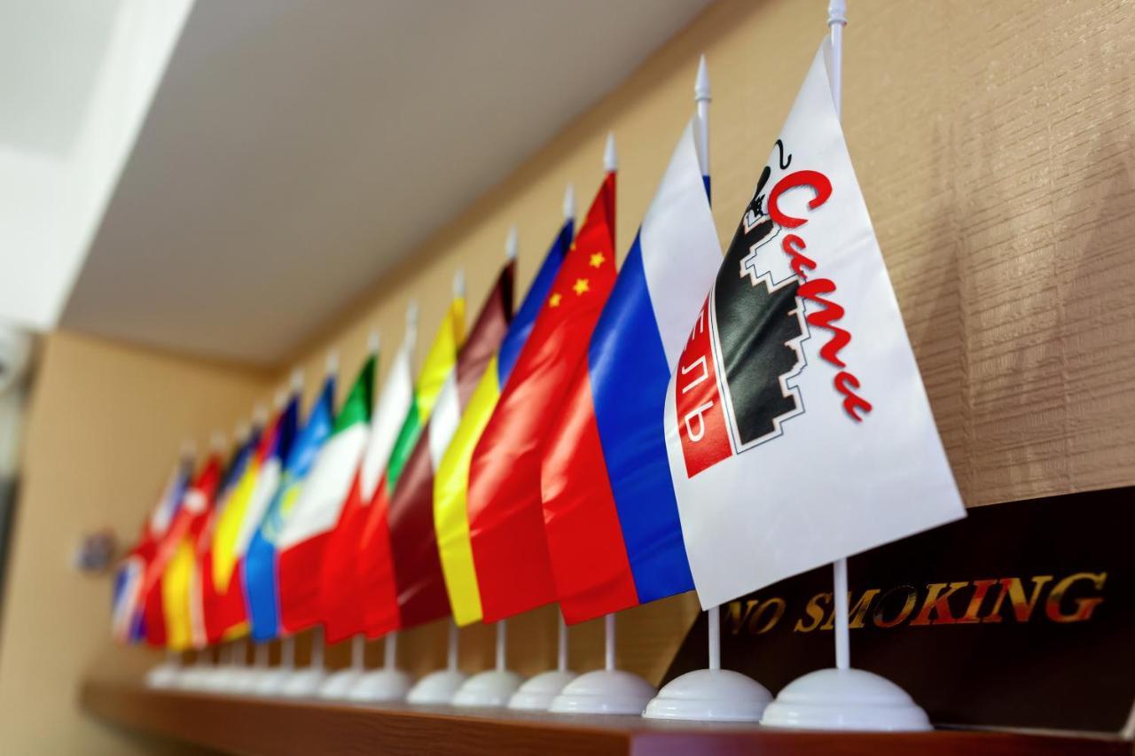 City Hotel Gomel Esterno foto